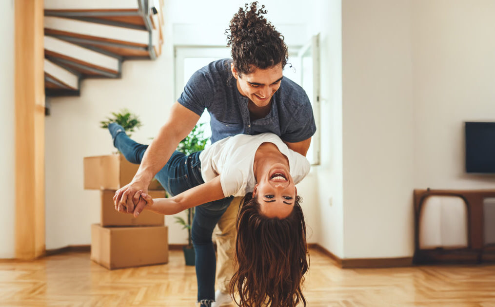 ¿Comprar solo o acompañado? Qué evaluar antes de invertir en departamentos en Quito